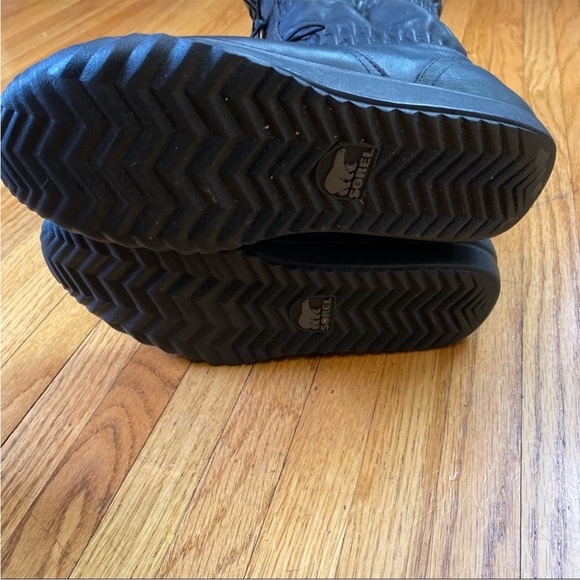 SOREL Black Leather Ruched Winter Boots - Picture 8 of 10